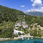 Апартаменты Korakias Skorpidi *