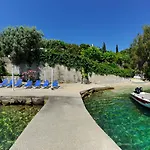 Korakias Skorpidi Geni (Lefkada)