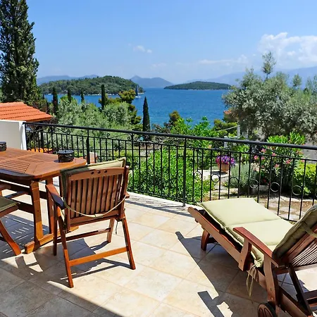 Korakias Skorpidi * Geni (Lefkada)
